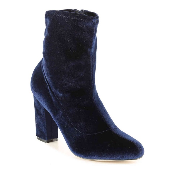 *SALE* Madden Girl Fantaysa Velvet Booties Navy - Picture 1 of 5